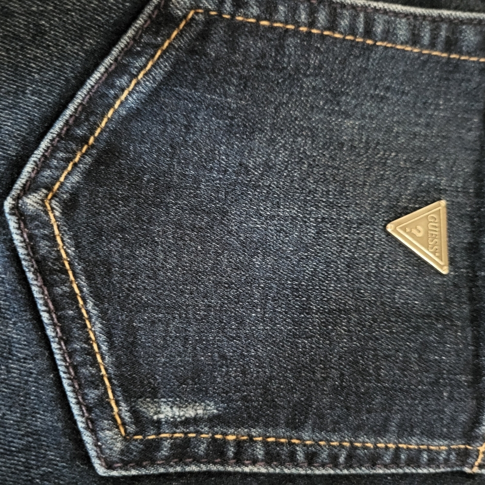 Guess Jeans - Picture 6 of 6